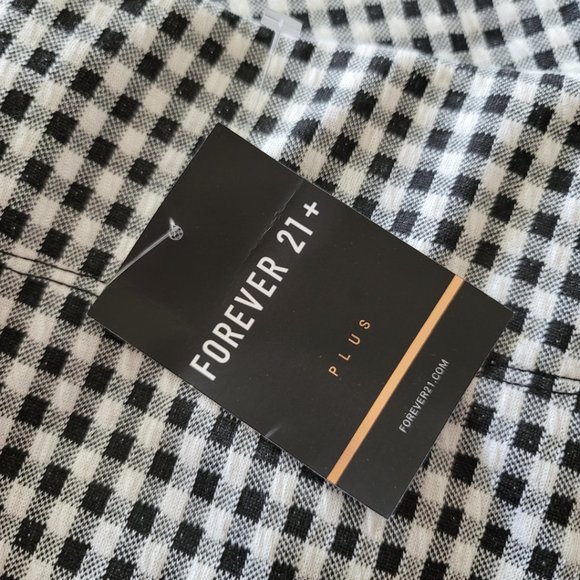 Forever 21+ Plus  Bermuda Bike Shorts Black/White Checkered 2X/XX / NWT - Picture 4 of 5